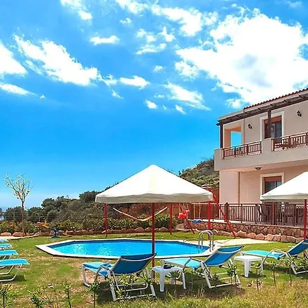 Welcoming In With Pool Holiday home *