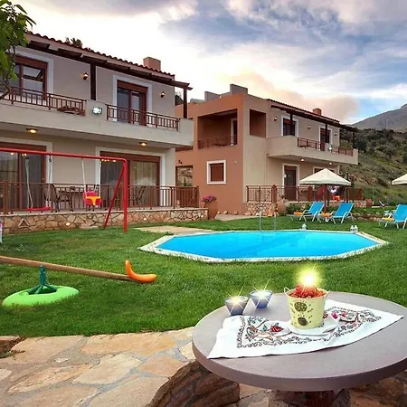 Welcoming In With Pool Holiday home Triopetra