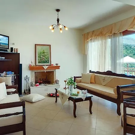 Welcoming In With Pool Holiday home Triopetra